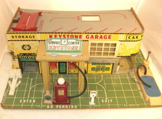 KEYSTONE GARAGE IN ORIGINAL SHIPPING BOX (1 of 1)