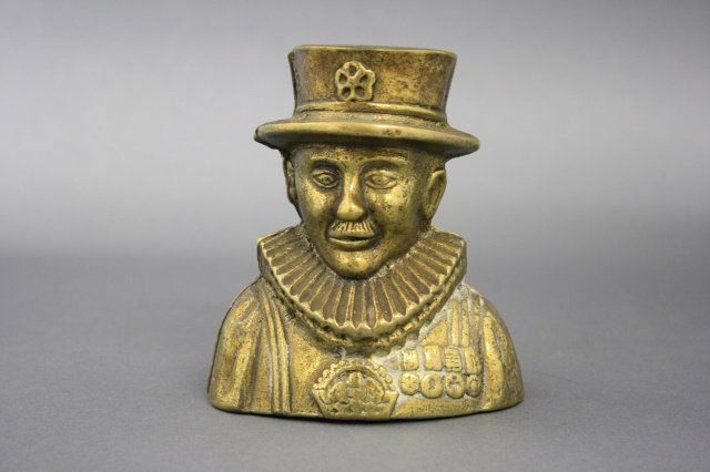 Beefeater Still Bank (1 of 2)