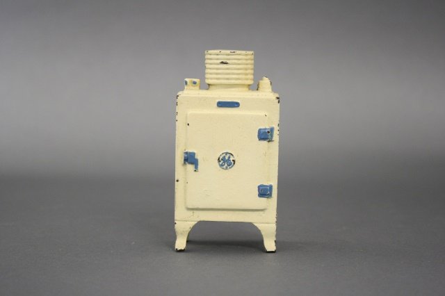 GE Refrigerator (Large) Bank (1 of 2)