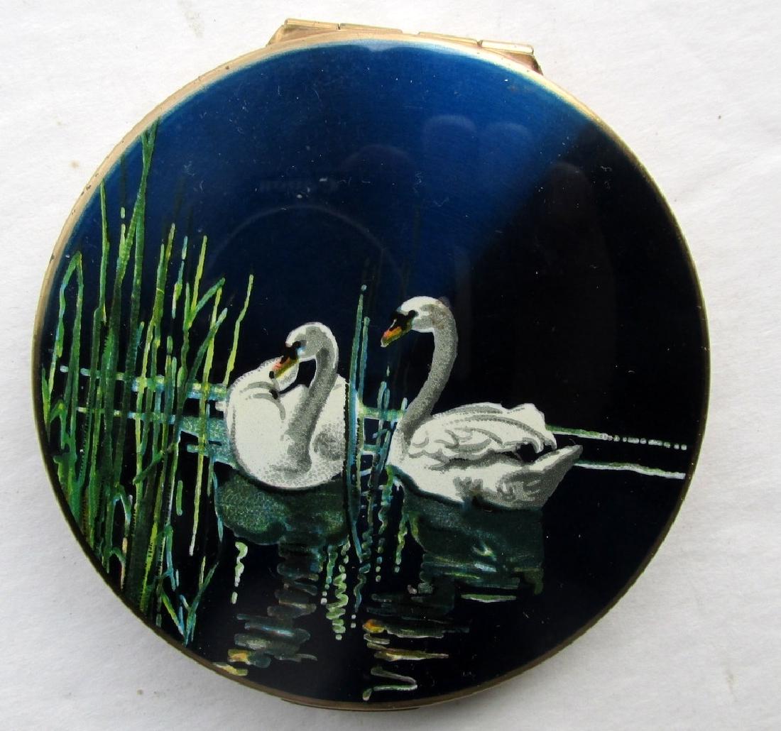 Two Swans English Stratton Compact (1 of 2)