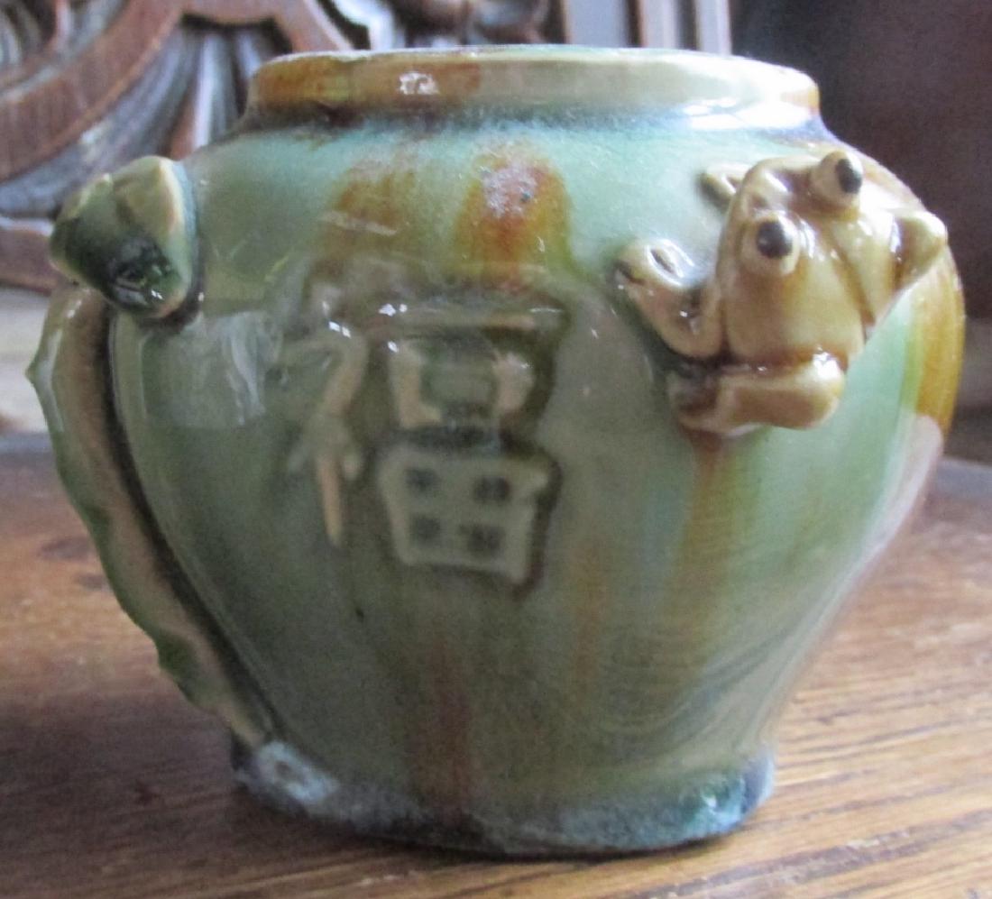 Japanese Sumida Gawa Vase Frog & Toadstool (1 of 2)