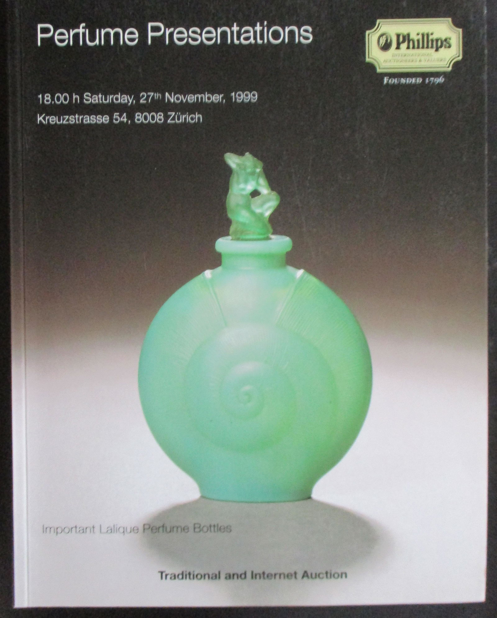 Perfume Presentations - Important Lalique (1 of 9)
