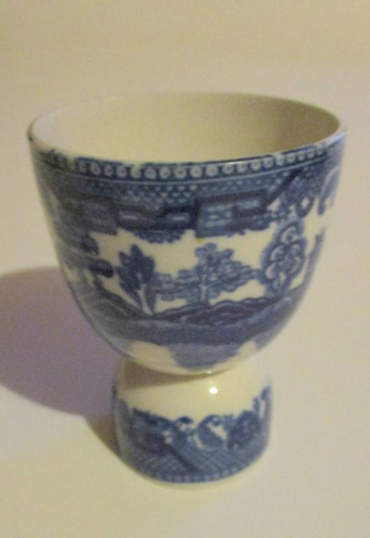Japanese Blue & White Egg Cup: Japanese Blue & White Egg Cup Origin: Japan Dimensions: H 3 3/4" Condition Report No defects noted.
