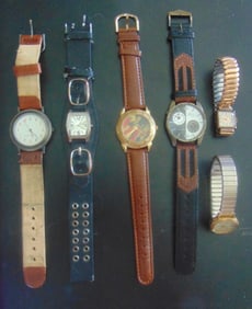 Group of 6 Wristwatches