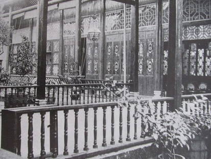 Rear of a Private House - Hong Kong: Rear of a Private House - Hong Kong Print Type: Halftone Date: Circa 1910 Dimensions: 7 x 10 1/2" Subject: China Condition Report: Very Good Subject References: Stock ID: EF8713