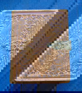 Civil War Period Carte de Visite Photo Album: Civil War Period Carte de Visite Photo Album Tooled Leather Album with working Clasp. All Edge Gilt. Contains 14 cards. Dimensions: 5 L - 5.5 W 1.5 D Provenance: Hill House Conditi