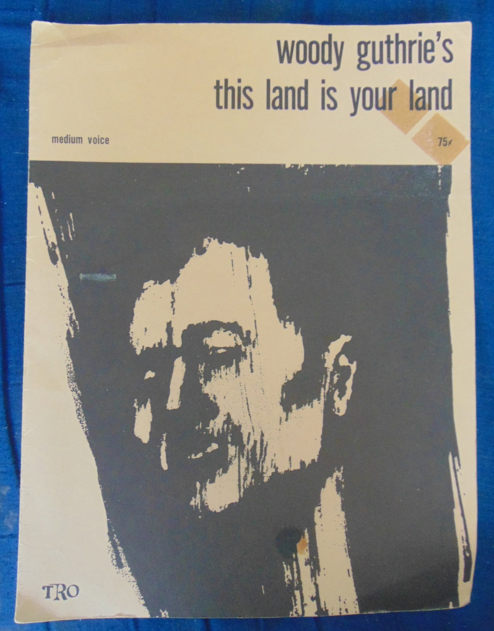 This Land is Your Land - Woody Guthrie: This Land is Your Land - Woody Guthrie Condition Report: Very Good