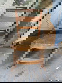 Early American Rocker Rocking Chair