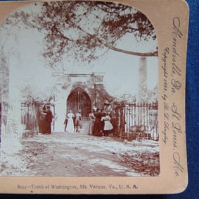 Tomb of George Washington with People