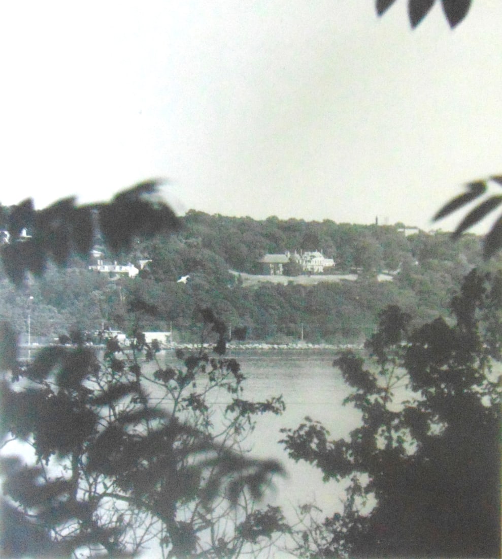 Wave Hill on the Palisades Hudson River: Wave Hill on the Palisades Hudson River Plate 24 Photographer: Wendy Holmes Dated: 1970's Subject: Hudson River Valley Medium: Halftone</