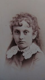 Portrait of a Young Girl - Napoleon Sarony