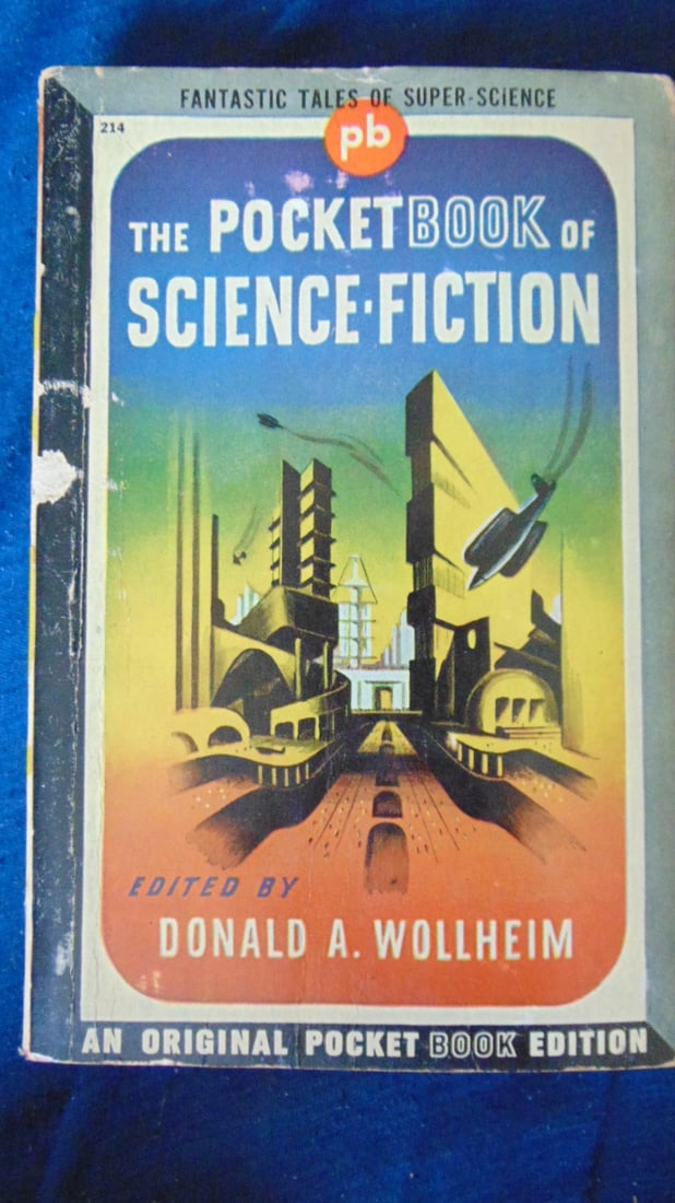 Group of Vintage Early Paperbacks: Group of Vintage Early Paperbacks 5 in lot - The Pocketbook of Science Fiction edited by Donald A. Wollheim - Tuesday Club Murders by Agatha Christie - The French Powder Mystery by Ellery Queen - Gian