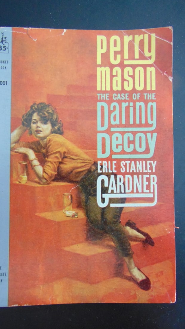Perry Mason In the Case of the Daring Decoy: Perry Mason In the Case of the Daring Decoy Author: Erle Stanley Gardner Dated: September 1956 Publisher: Pocket Book Edition: 1st printing