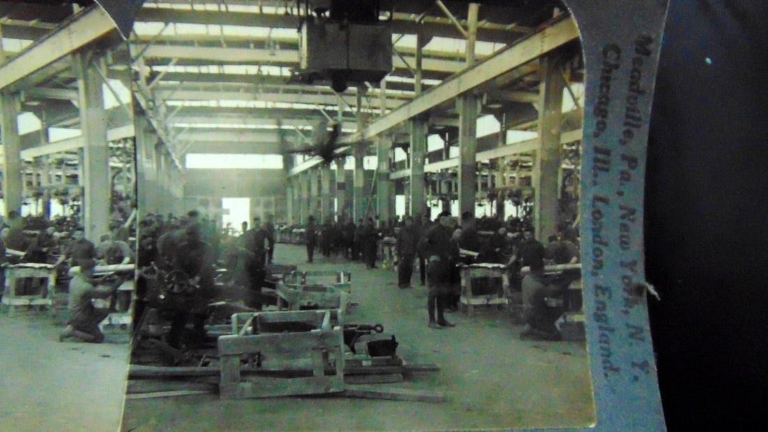 American Ordinance Repair Shops in France: One of the Buildings of the American Ordinance Repair Shops in Mehun-sur-Yevre, France Photographer: Underwood Medium: Stereoview Condition Report Very Good Subject References: Stereoview