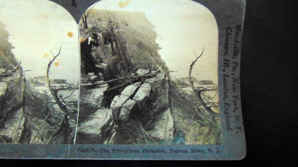 The Precipitous Palisades Hudson River NJ: The Precipitous Palisades Hudson River NJ Photographer: Underwood Dated: 1901 Medium: Stereoview Condition Report Few small brown spots. Good plus. Subject Referenc