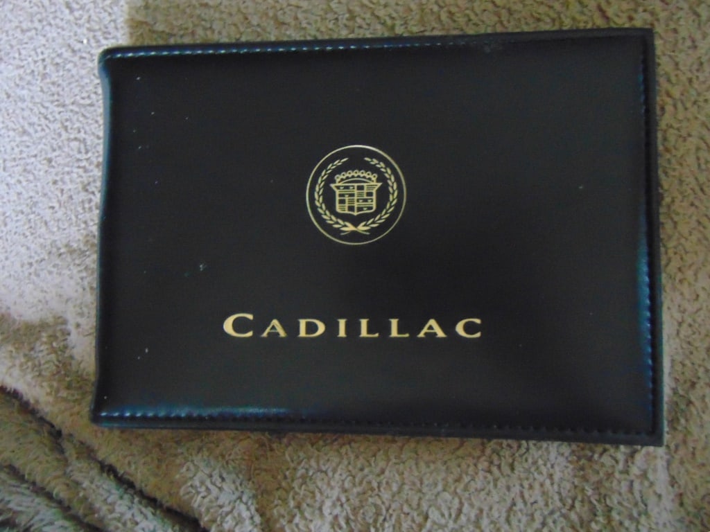 Cadillac Deville Users Manual 1998: Cadillac Deville Users Manual 1998 Dated: 1998 Binding: Leather Type: Automobiles Condition Report: Very good