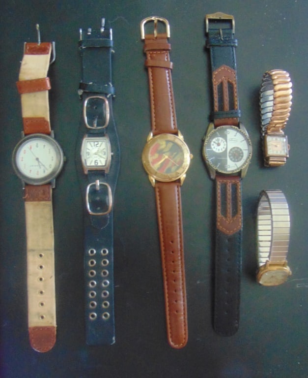 Group of 6 Wristwatches (1 of 9)