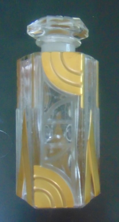 De Raymond French Perfume Bottle Art Deco: De Raymond French Perfume Bottle "Art Deco" - Jollivet, deluxe gold design, 1930, 5".From the estate of Helen Fay, noted Fashion lady of the first half of the 20th century.