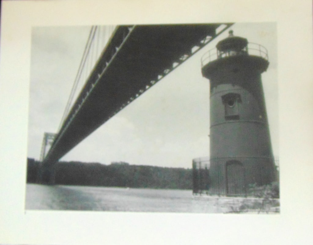 Little Red Lighthouse - George Washington Bridge (1 of 3)