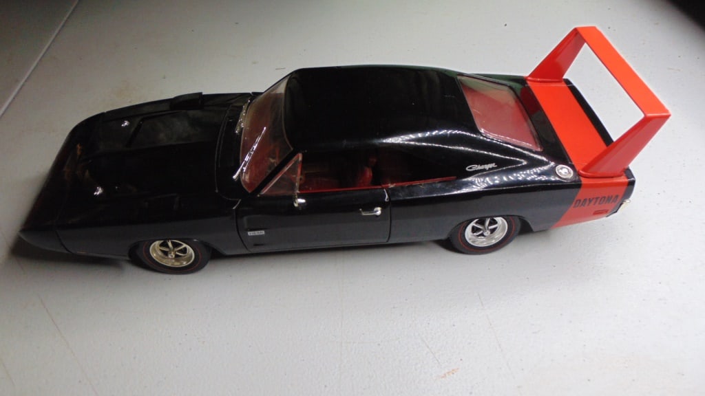 Dodge 1969 Charger Datona Diecast Car (1 of 8)