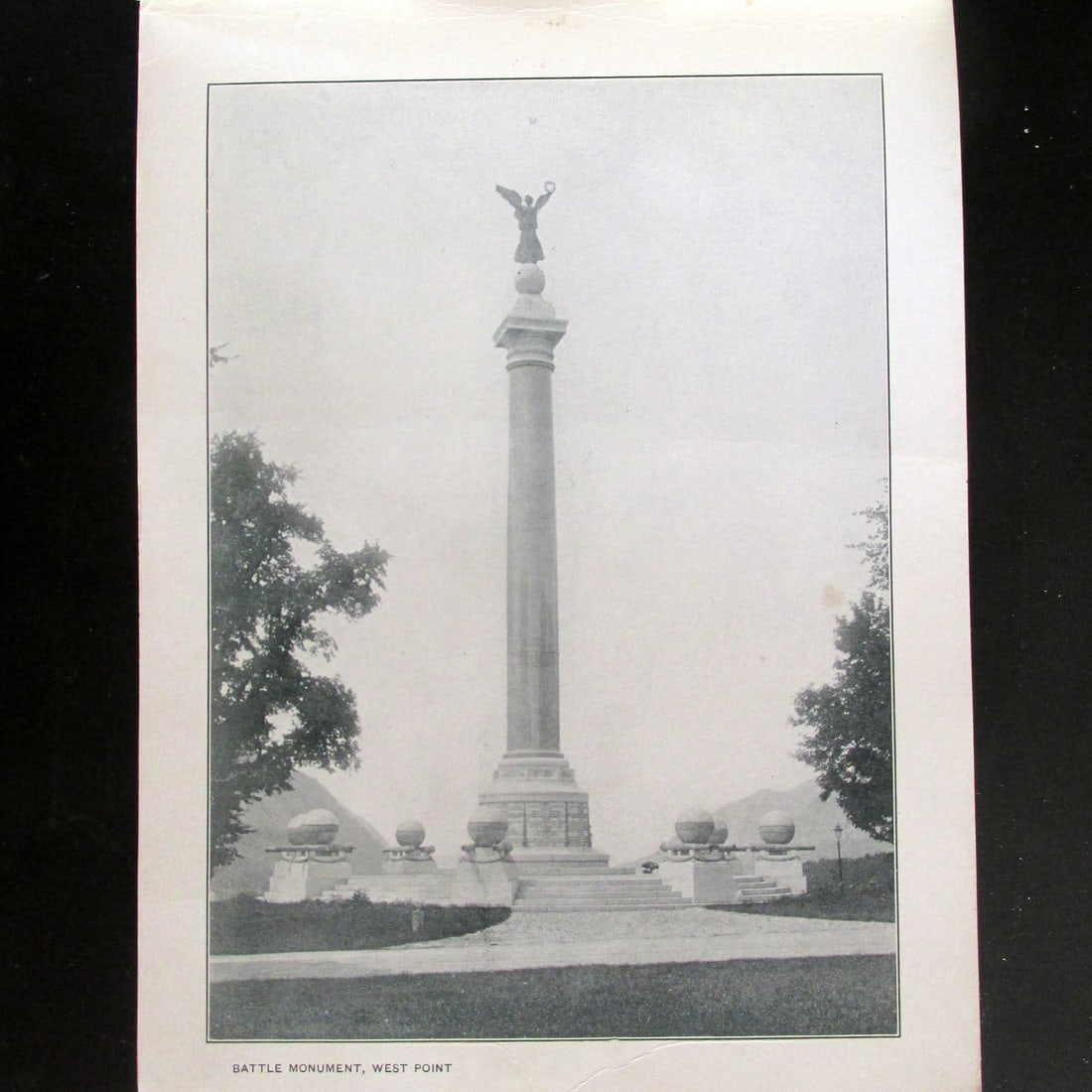 Battle Monument West Point - Hudson River (1 of 2)