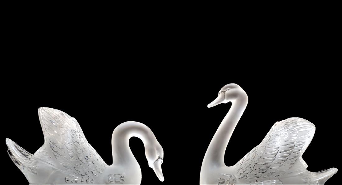 Pair of 20th Century Lalique Glass Swans (1 of 5)