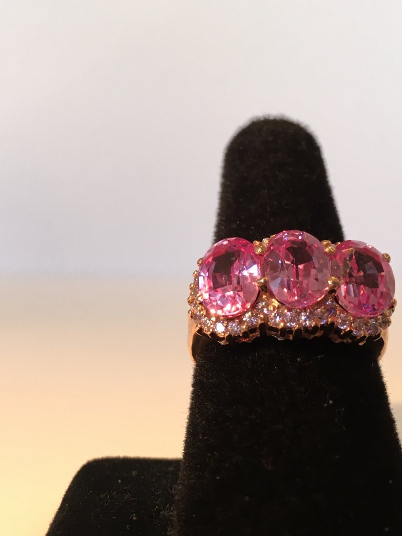 9 Carat Total Oval Cut Pink Padparadscha Sapphire Ring (1 of 5)