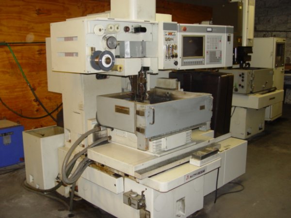 Mitsubishi DWC-90SZ Wire EDM