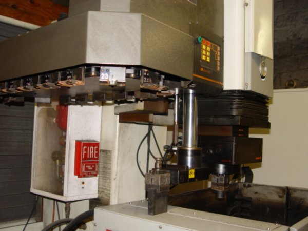 Mitsubishi M25J CNC Ram EDM - 3