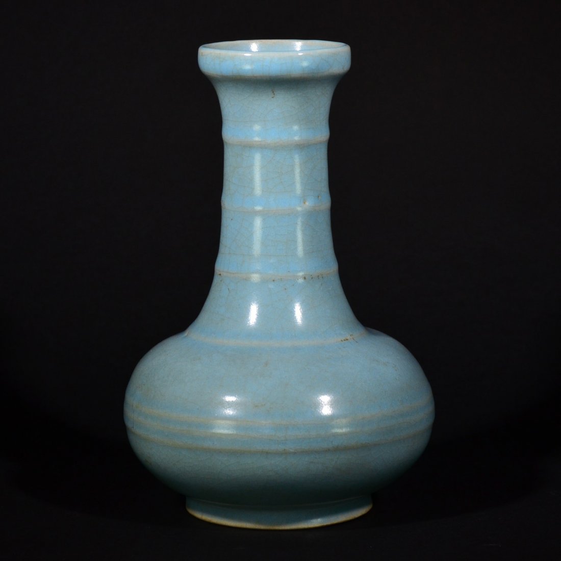 A RU-WARE VASE (1 of 6)