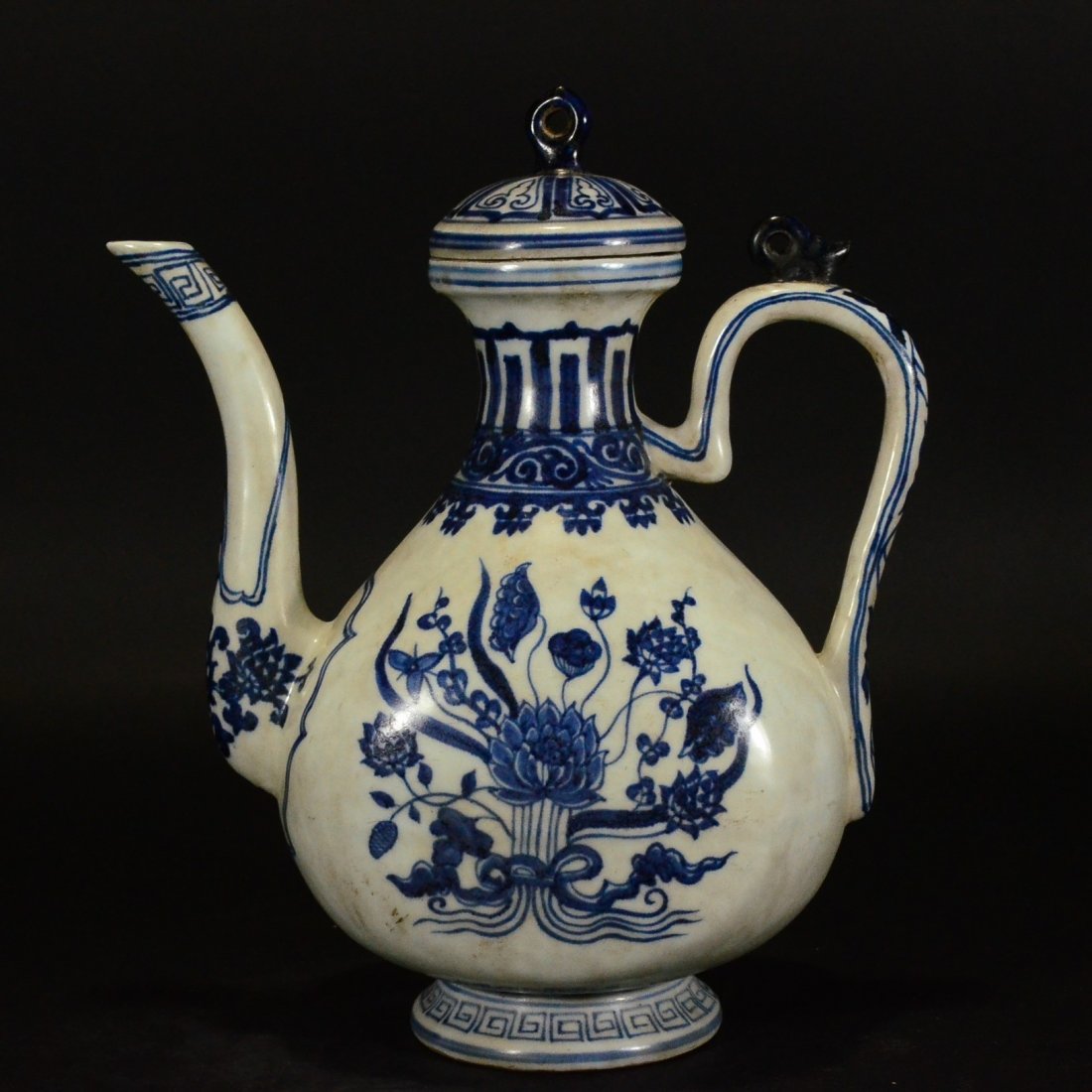 MING STYLE, A BLUE AND WHITE LOTUS POT AND COVER (1 of 9)