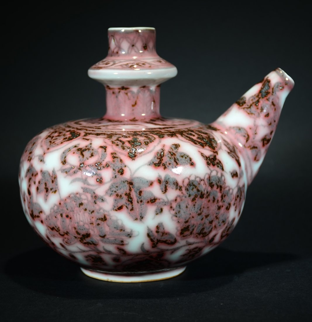 A RED AND WHITE POT (1 of 7)