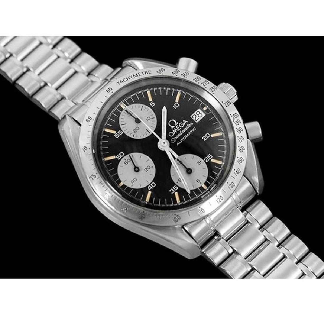 A gent's classic Speedmaster chronograph bracelet watch (1 of 6)
