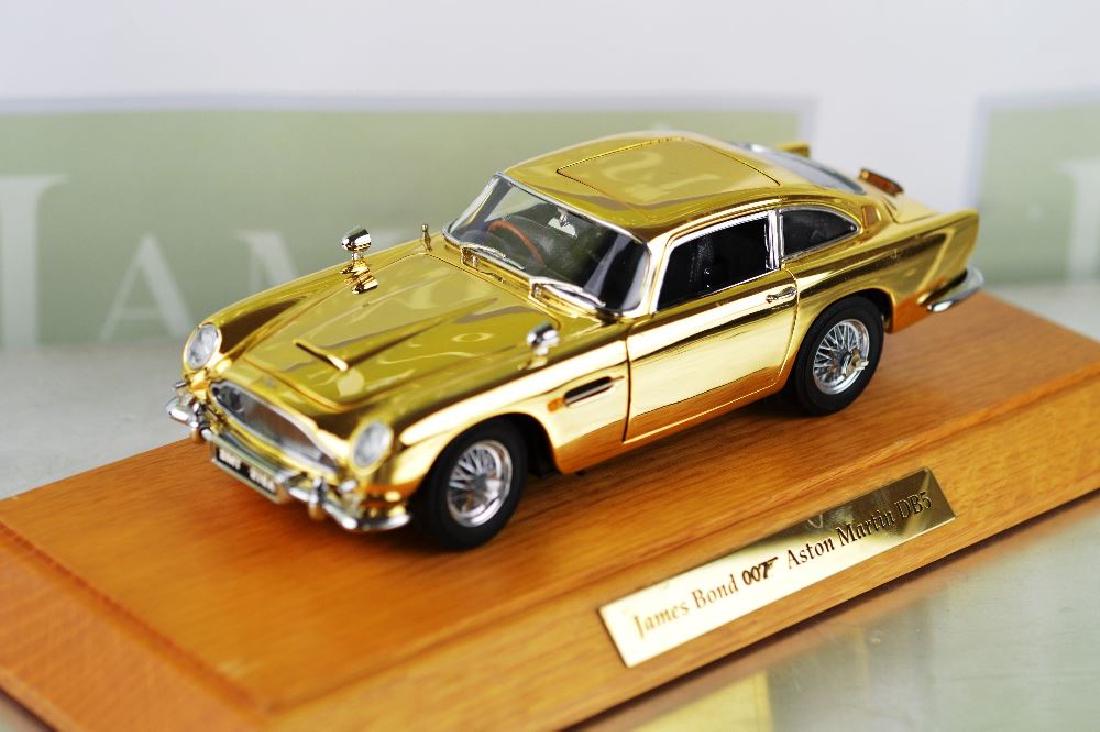 Danbury Mint - Special edition 22 carat gold plated (1 of 7)