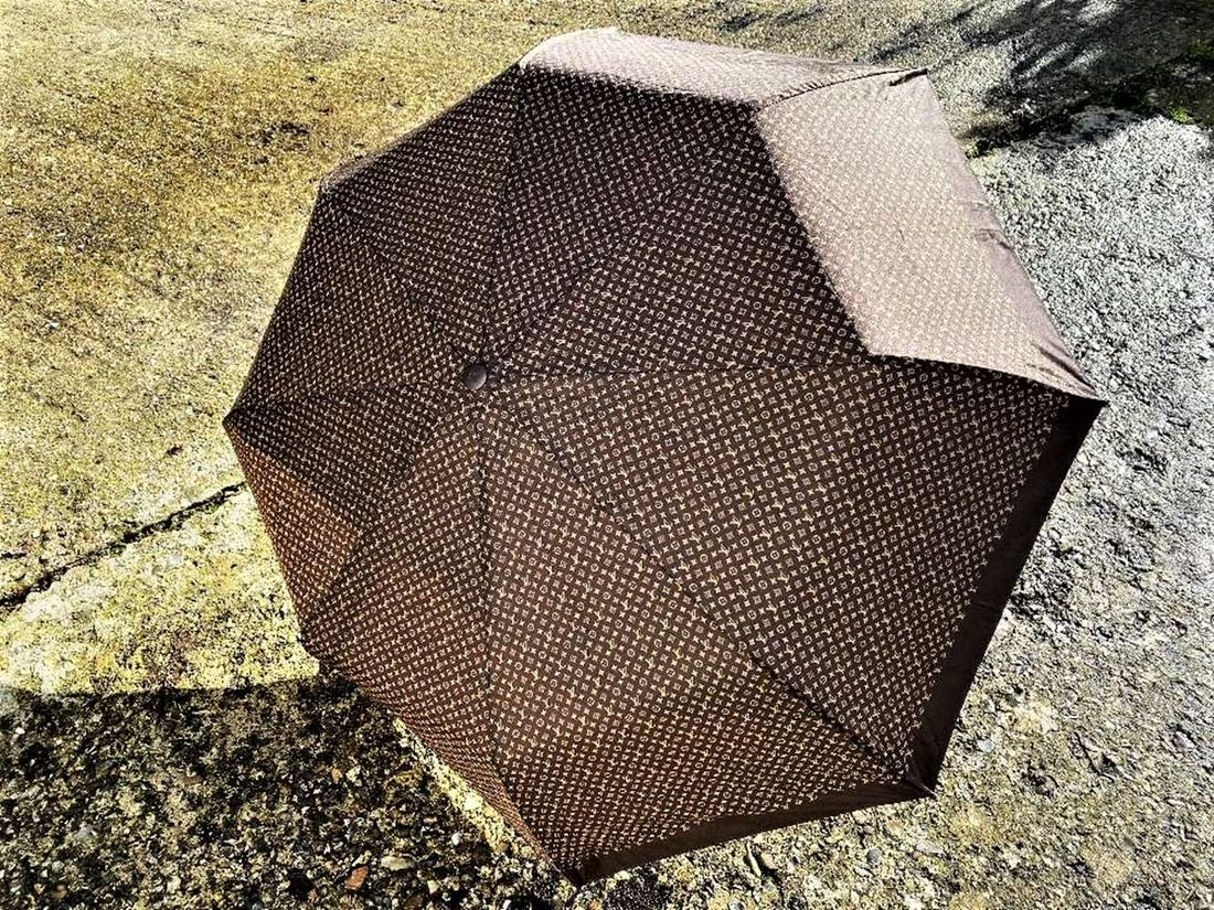 Louis Vuitton Paris - Classic Monogram Umbrella (1 of 8)