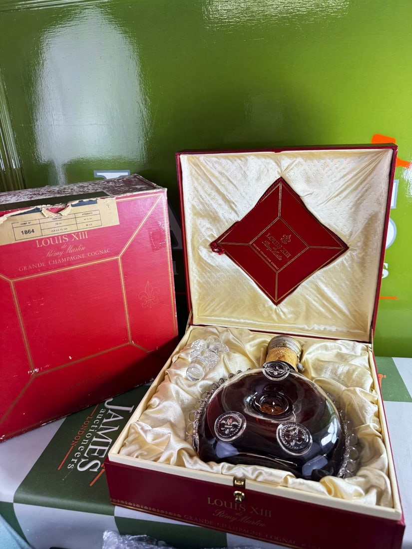 A Sealed Vintage Bottle (70cl) of Remy Martin Louis XIII Cognac Rrp £3995.00 (1 of 12)