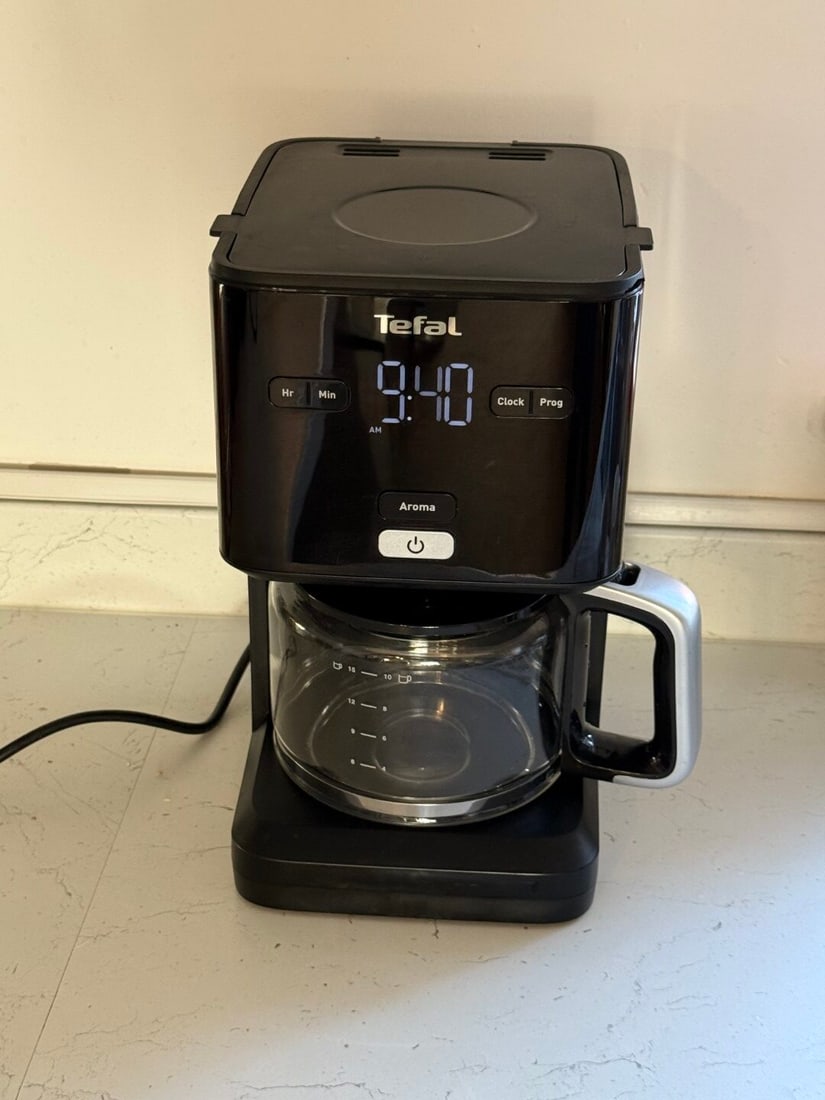 Tefal Electric Digital Coffee Maker Rrp £100: Tefal Electric Digital Coffee Maker Rrp £100- used twice and exdisplay example