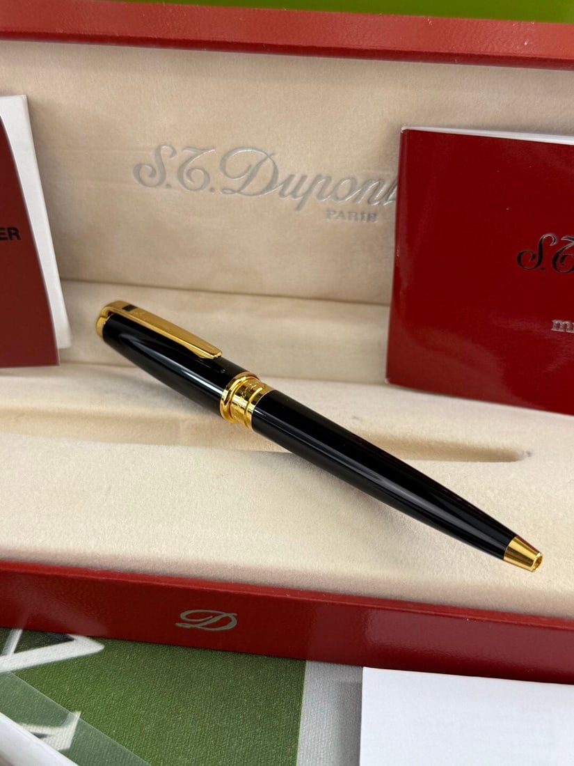 S T Dupont Paris Mini-Olympio Ballpoint?Pen (1 of 6)