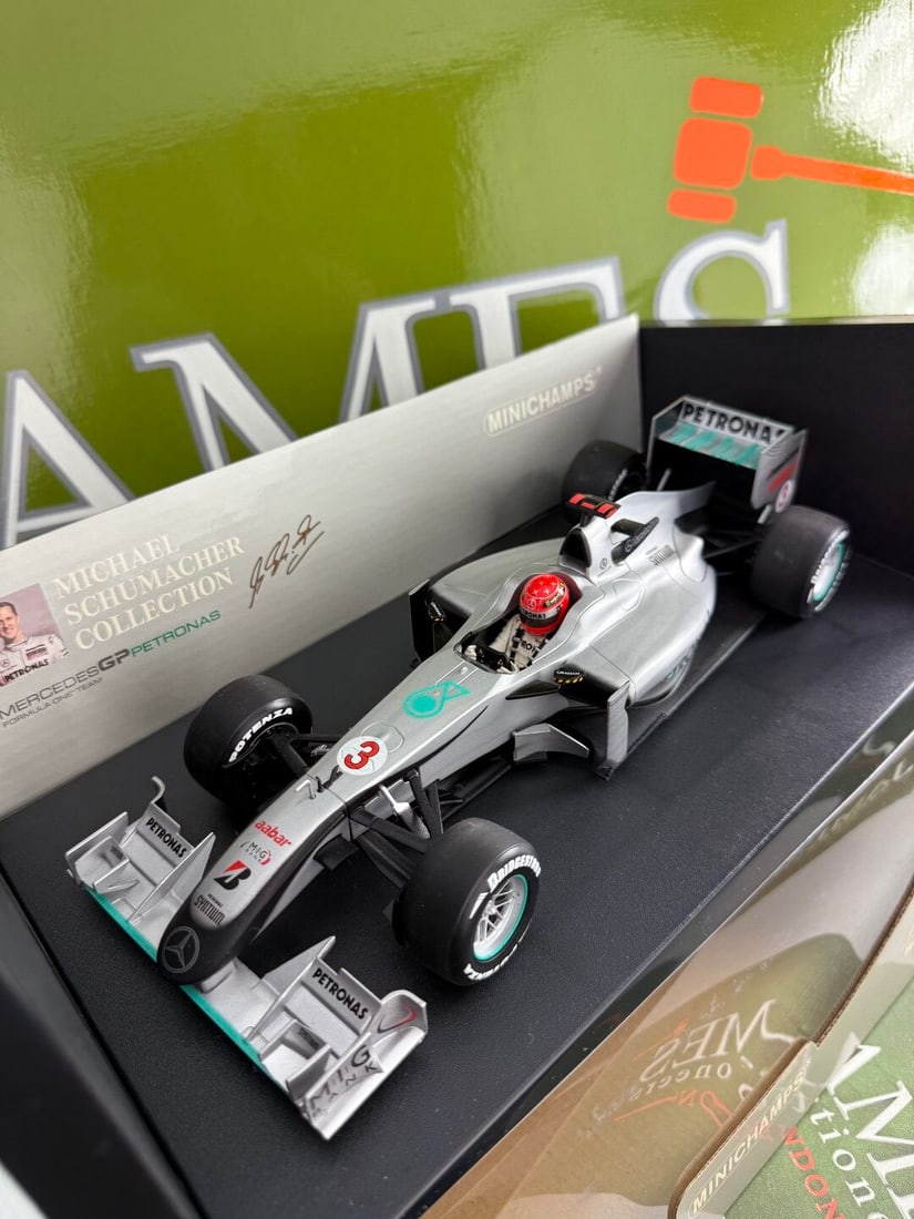 Mercedes GP Petronas (Michael Schumacher)Collection Etd 2010: Mercedes GP Petronas (Michael Schumacher)Collection Etd 2010- A rare undisplayed example complete as pictured with original packaging-