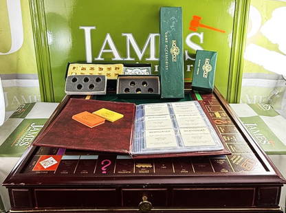 Monopoly Franklin Mint 24 Carat Gold Edition: Monopoly Franklin Mint Gold Edition 24 Carat, as pictured a rare edition including original packaging for pieces, cards wallets etc