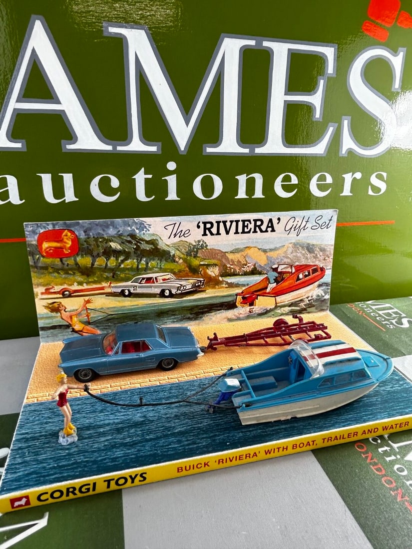 Vintage Diecast Corgi Gift Set 31 Buick Riviera Boat Set 1964-65 (1 of 6)