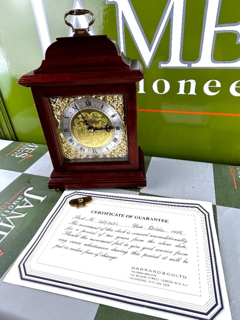 Garrard of London Mantlepiece Clock Circa 1998: Garrard of London Mantlepiece Clock, as pictured supplied with original certificate of guarantee, regarded as one of the best quality English clockmakers.untested example.