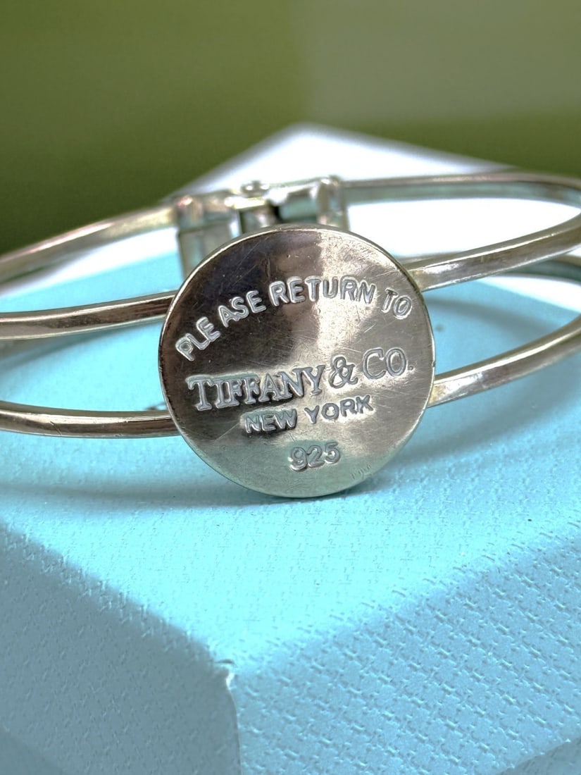 Rare Vintage Tiffany & Co 925 Sterling Silver `Please Return To` Oval Tag Hinged Cuff Bracelet - 2