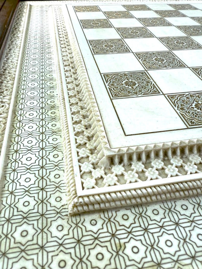 The Raj Hand Painted India-British War 1857 Game Chess With Table - 15