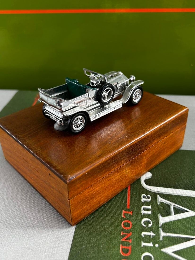 Vintage 1907 Rolls Royce Silver Ghost On A Solid Wood Teak Box. - 3