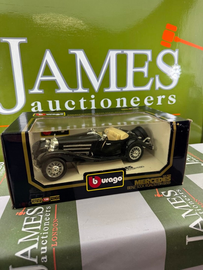 Burago 1:18 Scale Mercedes Benz 500k 1936 Roadster - 2
