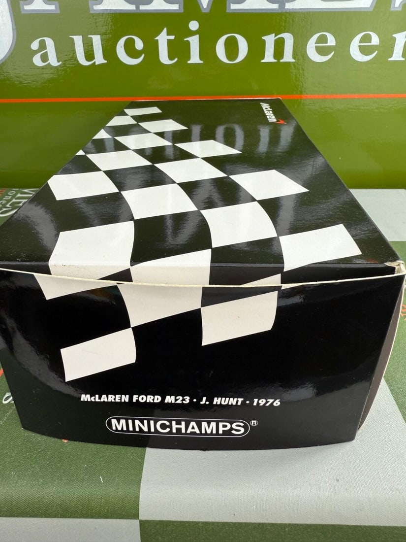 McLaren Ford M23 -J. Hunt 1976 Ltd Edition of 750 Models - 2