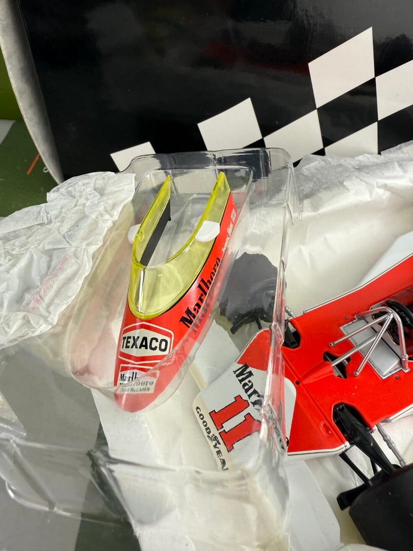 McLaren Ford M23 -J. Hunt 1976 Ltd Edition of 750 Models - 3