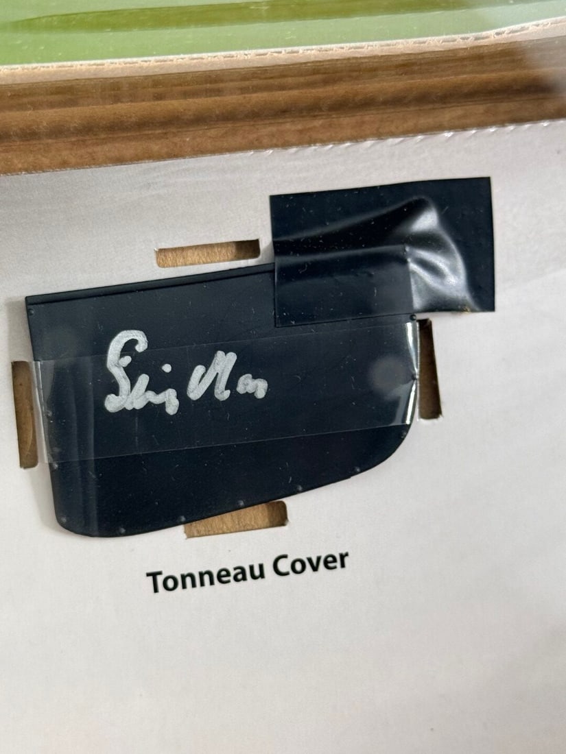 Ltd Edition 1:18 Scale Aston Martin DBR1, by Shelby Collectibles, Signed by Sir Stirling Moss - 8