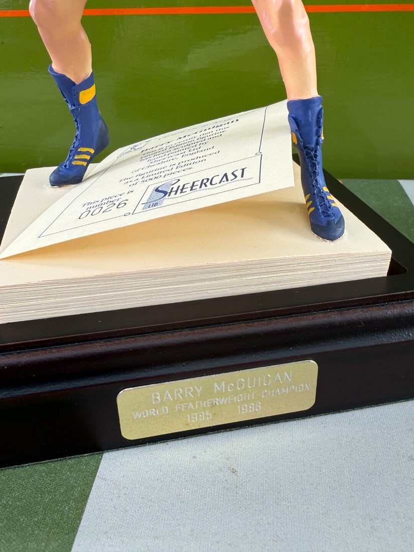 Barry Mcguigan Featherweight Boxing Champion- The Art Of Sport By Endurance Figurine. Sculpted by Da - 4